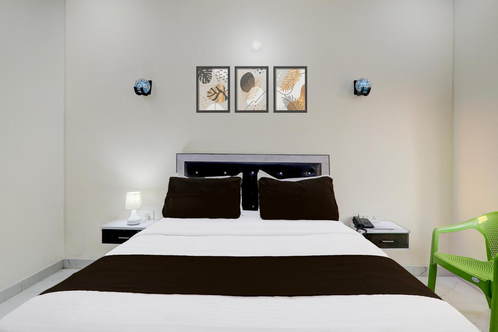 Super Hotel O Banthara Near Airport Banthra Sikandarpur Екстер'єр фото