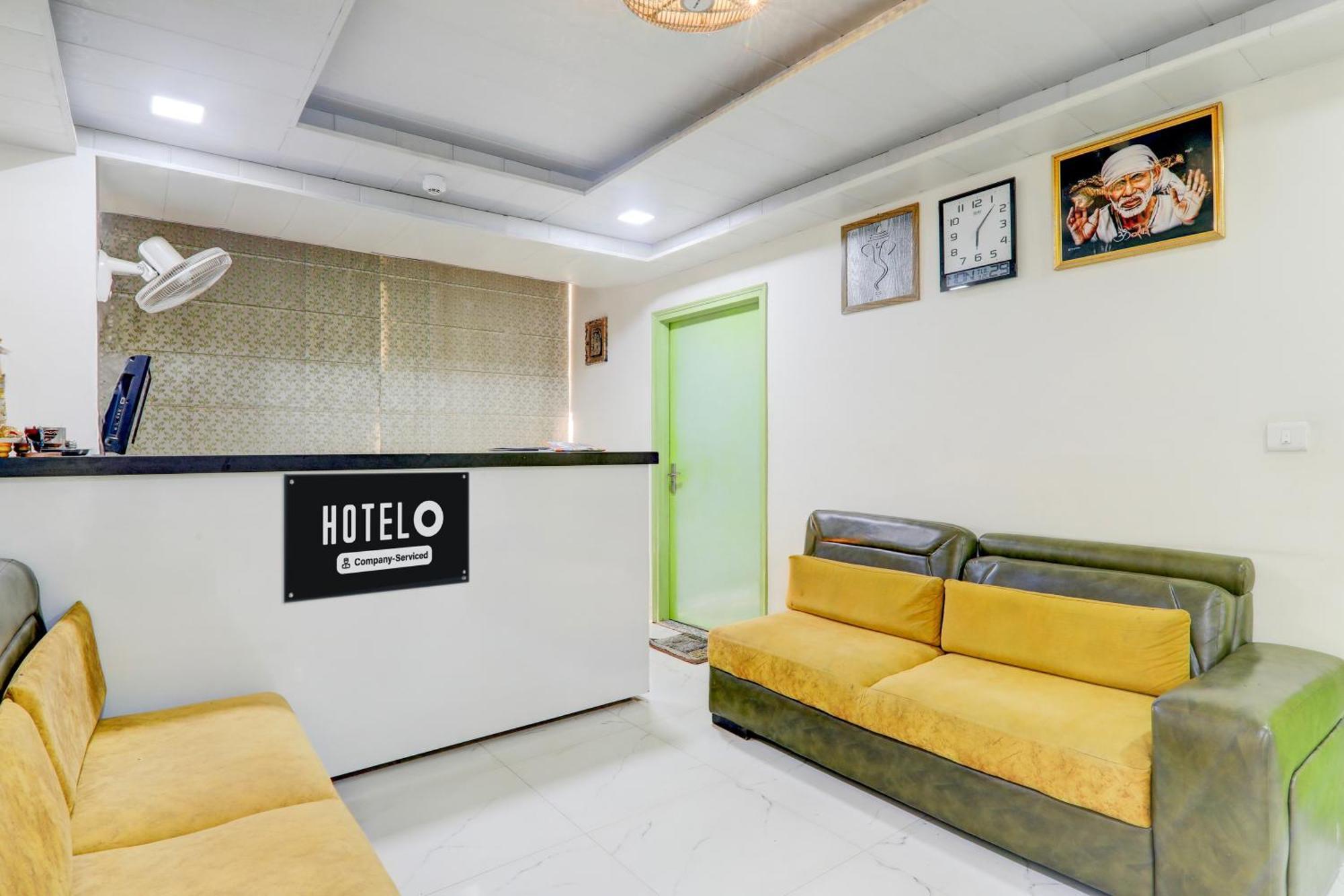 Super Hotel O Banthara Near Airport Banthra Sikandarpur Екстер'єр фото